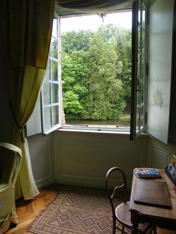 Chateau Des Martinanches Bed & Breakfast Saint-Dier-d'Auvergne Room photo