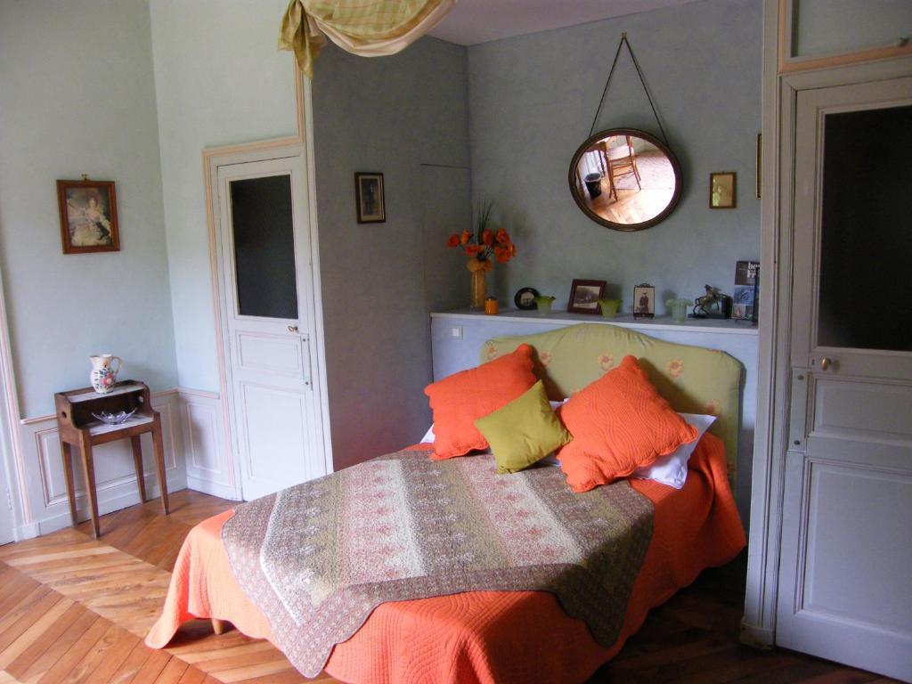 Chateau Des Martinanches Bed & Breakfast Saint-Dier-d'Auvergne Room photo